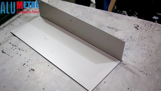 1250mm anodizou o metal de alumínio decorativo B1 franco dos painéis da folha