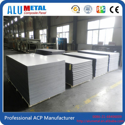 2mm PVDF revestiu a placa composta de alumínio do revestimento da gaveta da prata 1220mm do painel do Acp