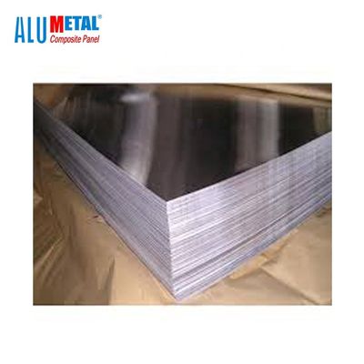 1220x2440mm perfilou o núcleo inquebrável AA3003 da resistência de alumínio do tempo da folha 4mm do revestimento