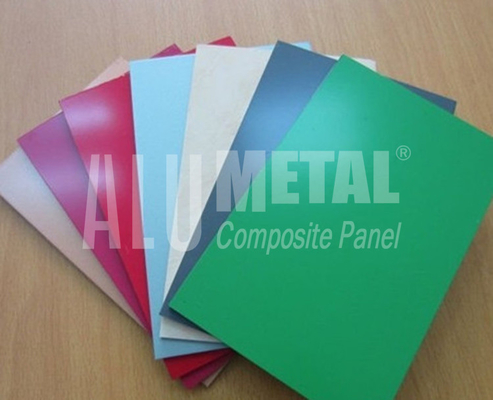 Os painéis interiores do revestimento de ACM iluminam o painel composto de alumínio do PE 3mm