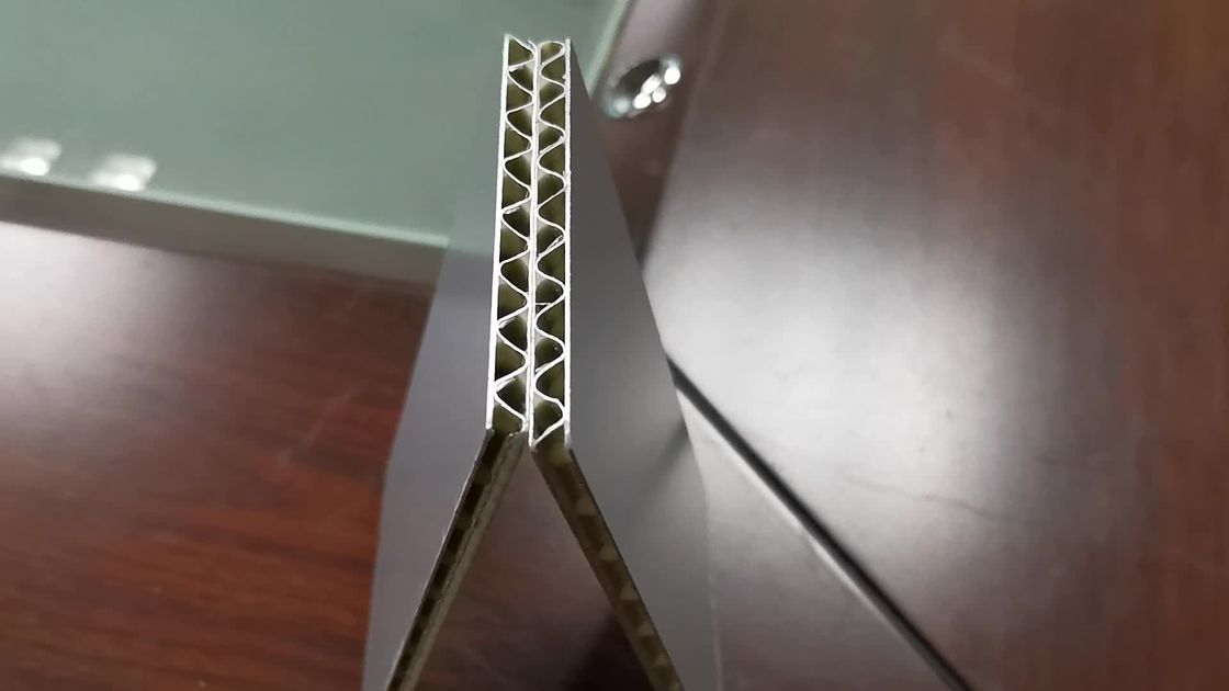 Superfície 4mm Nano ondulada de alumínio da placa de sanduíche 1250mm do painel de A2 franco
